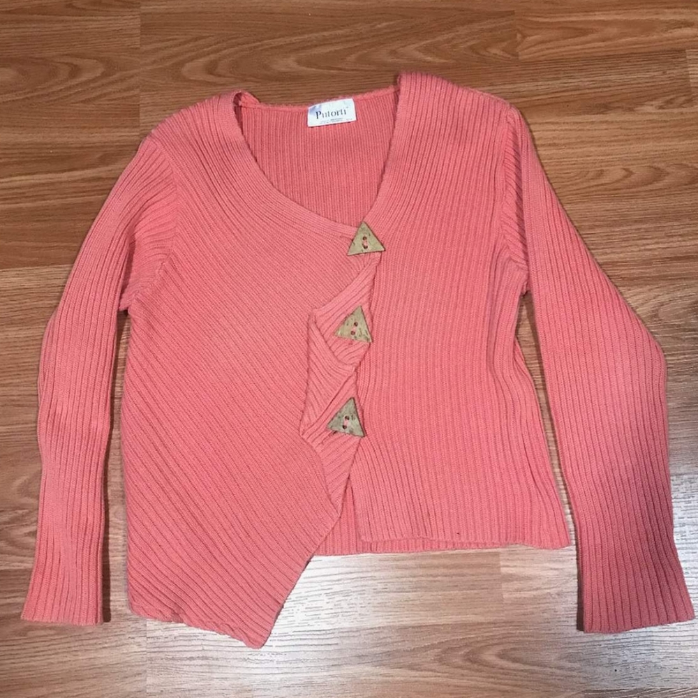 Putorti coral colored sweater